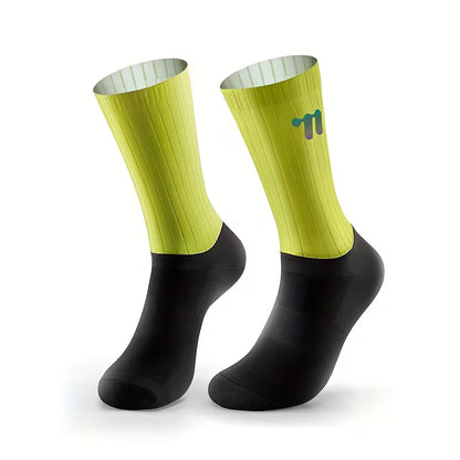 Calcetines de Ciclismo Aerodinámicos - Tela Italiana y Compresión Graduada