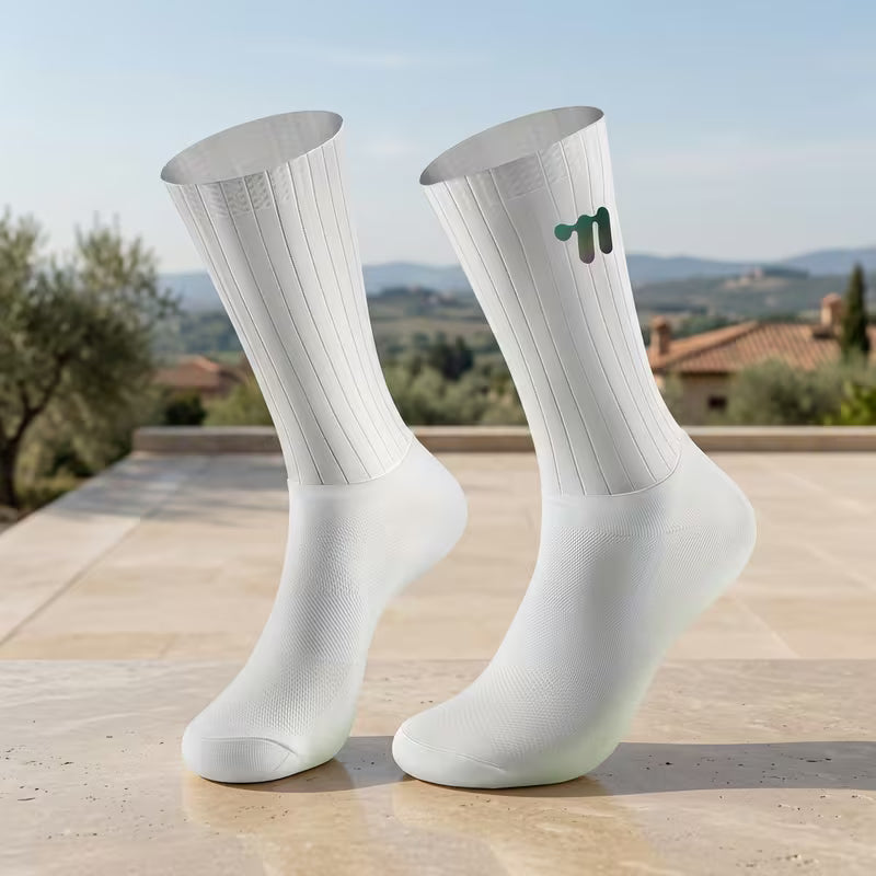 Calcetines de Ciclismo Aerodinámicos - Tela Italiana y Compresión Graduada