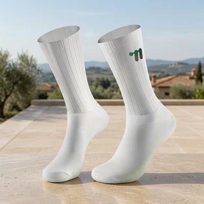 Calcetines de Ciclismo Aerodinámicos - Tela Italiana y Compresión Graduada